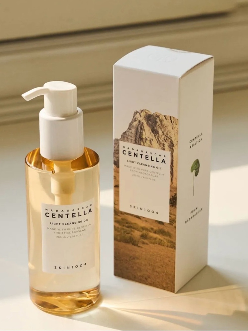 SKIN004 Centella Light Cleansing Oil, 200ml ($25 MSRP)